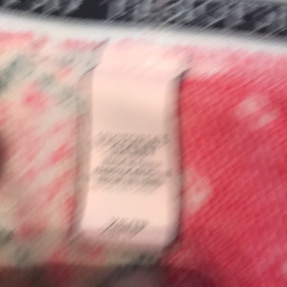 Victoria secret thermal pagans never worn red top with multi colored pants - Picture 4 of 4